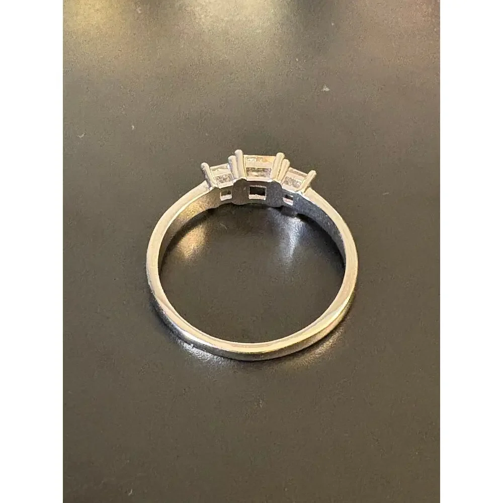 SZ 8 - Moissanite 1CTW, 3 Stone Silver Ring w/ GRA